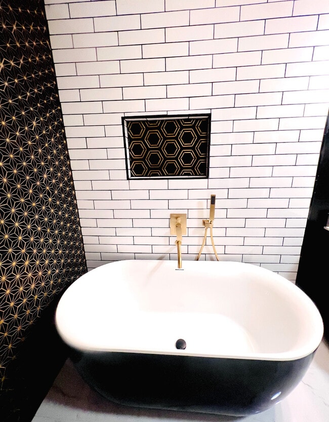 Photo - 9101 La Salle Ave