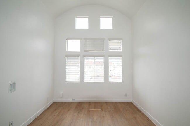 Photo - 425 N Alvarado St Unit 108