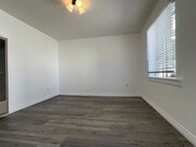 Photo - 720 N Guadalupe Ave