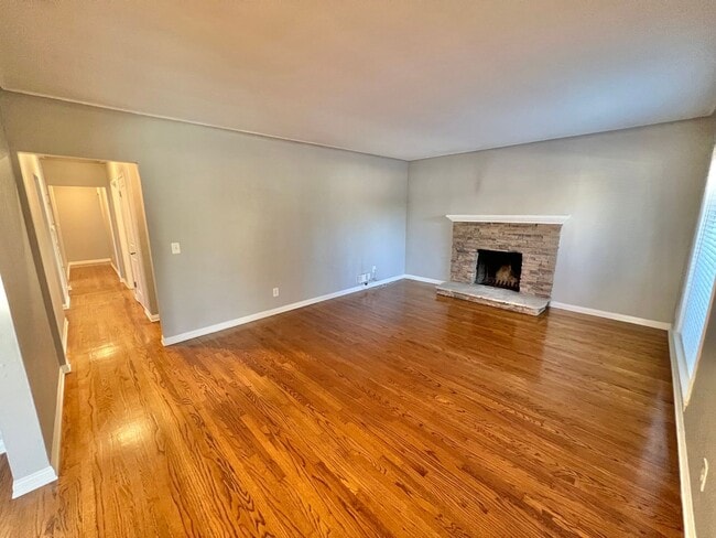 Photo - 4445 E Colorado St Unit 4445 E Colorado St