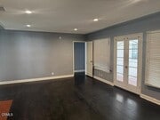 Photo - 643 N Hagar St House