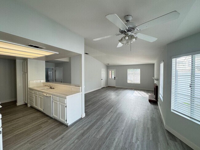Photo - Welcome to Your New Home: Stunning Apartments in Monrovia Unit 579 W. Lemon Avenue