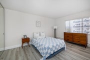 2BR, 1BA - 1,150SF - Bedroom - 10401 Wilshire