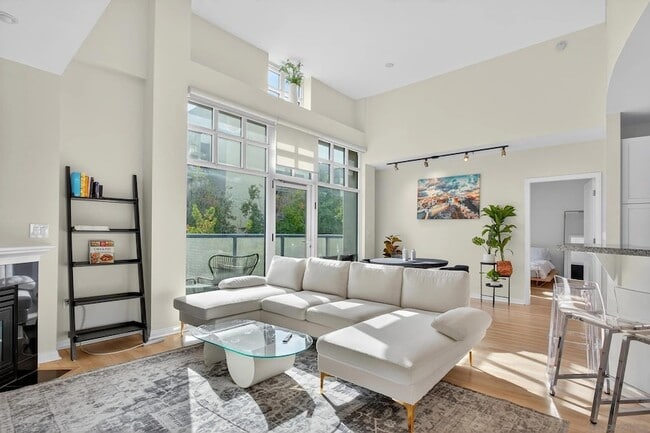 Photo - 555 Front St Unit 206