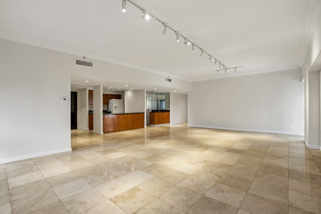 Photo - 10445 Wilshire Blvd Unit 305