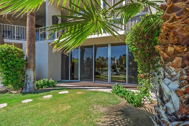 Building Photo - 900 Island Dr Unit 109