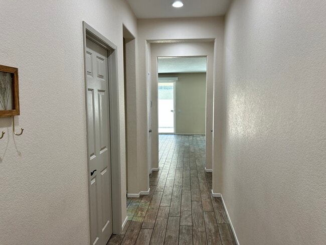 Photo - 10960 Knoxville Way