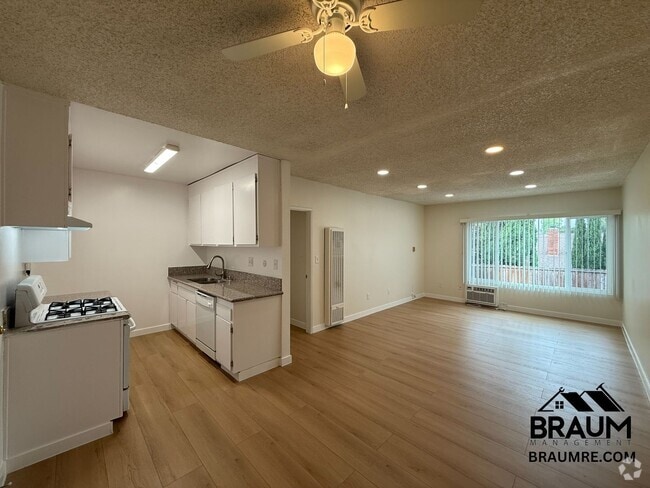 Building Photo - 5461 Kester Ave Rental