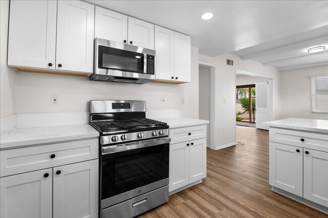 Photo - Updated Winnetka 3-Bedroom with Backyard a...