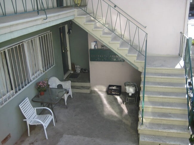 Photo - 3667 Overland Ave