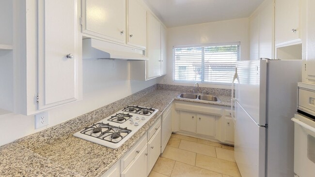 Photo - Hayworth Apartments