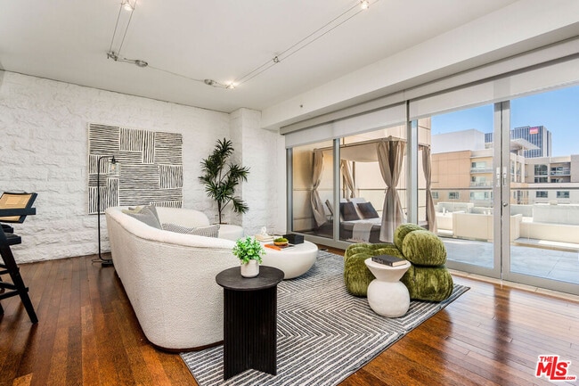 Photo - 6250 Hollywood Blvd Unit 10L