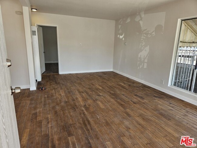 Photo - 263 E 84th Pl