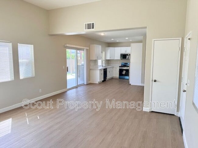 Photo - 43174 Teramo St