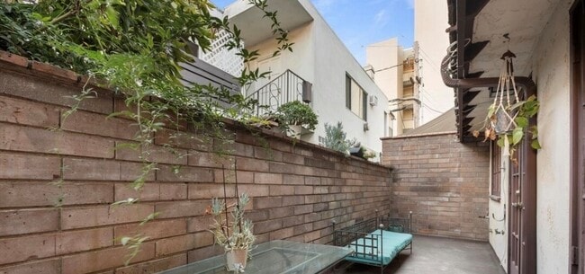 Photo - 124 Montana Ave