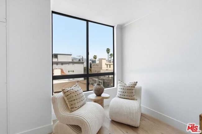Photo - 150 N Almont Dr Unit 301