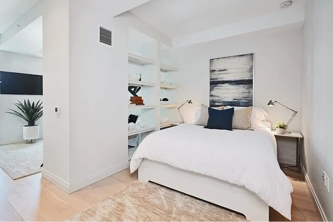 Building Photo - 935 Genter St Unit 4 Rental