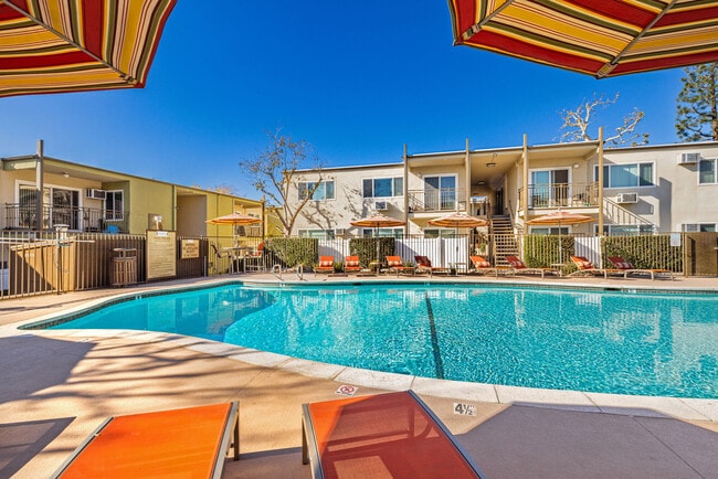 Photo - Summit La Crescenta