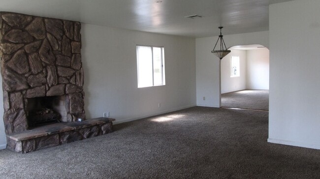 Photo - 1172 Louden Ln