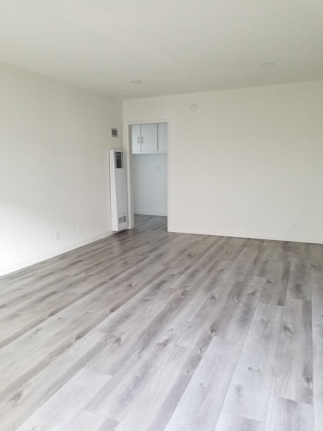 Building Photo - Capitol Gardens Rental