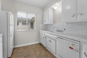 Photo - 7749-7755 Saint Bernard St