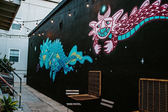 Photo - Charming Studio Apartment in Vibrant Barri... Unit 25