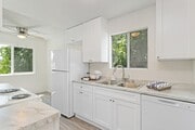 Photo - Oakleaf Apartments