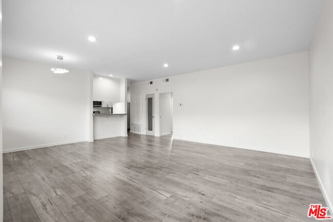 Photo - 424 Westmoreland Ave Unit 306