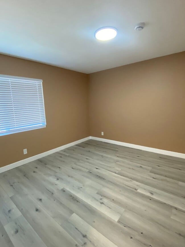 Photo - NEWLY RENOVATED 1 BEDROOM/1 BATH! Unit 6