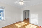 Photo - 635 1/2 Burnside Ave