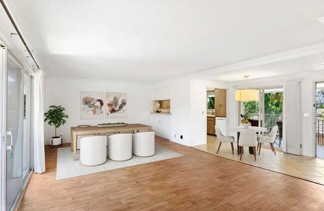 Photo - Unfurnished, SENIOR Living at Encina Royale Unit 6