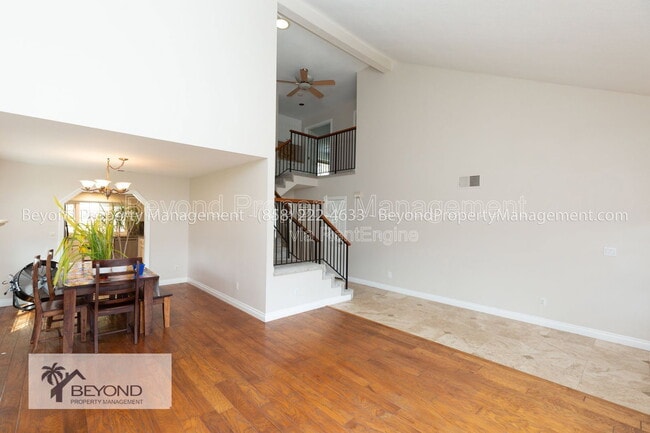 Photo - 1595 Avenida De Los Lirios