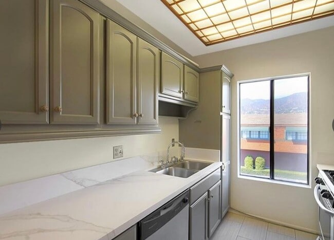 Photo - 409 Burchett St