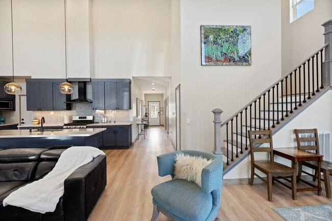 Photo - 1215 Valley View Dr