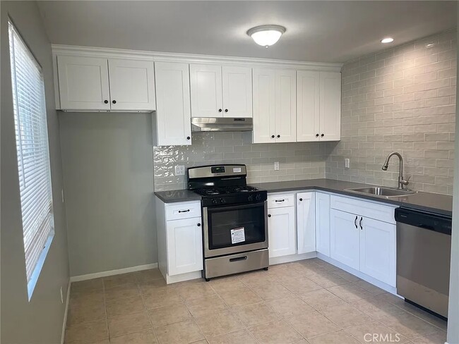 Photo - 12758 Russell Ave