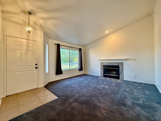 Photo - 5843 Charlotte Pl