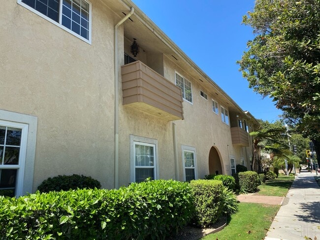 Photo - W. Arrellaga/Chapala St Unit 112 W. Arrellaga