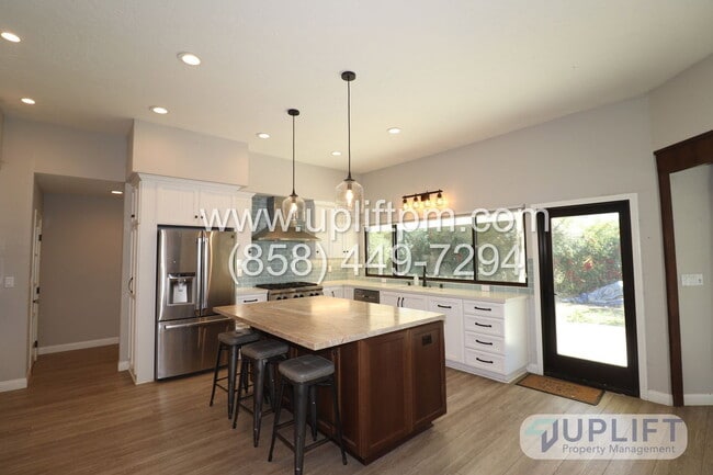 Building Photo - 4721 Meadowridge Rd