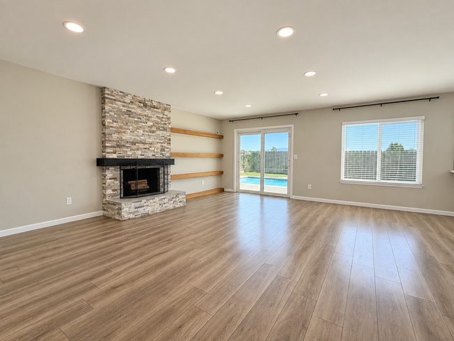 Photo - 2777 Sula Way