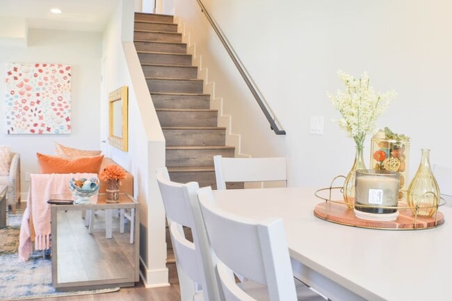 Photo - 620 N Serrano Ave Unit 622 1/2