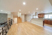 Photo - 5276 Lindley Ave Townhome
