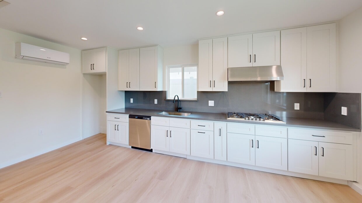 3D Tour - 8601 Delco Ave