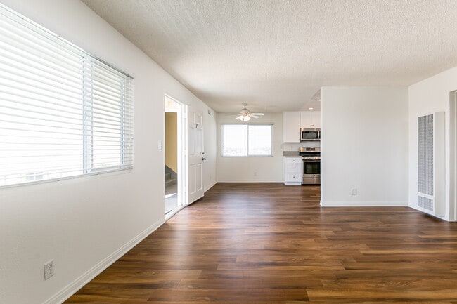 Photo - 2616 Mathews Ave