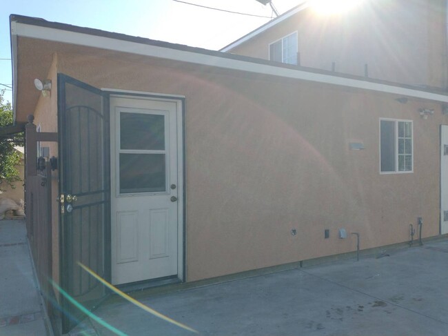Photo - 106 S Sunol Dr Townhome