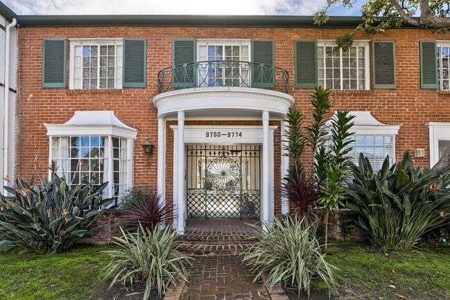 Building Photo - 9756 W Olympic Blvd