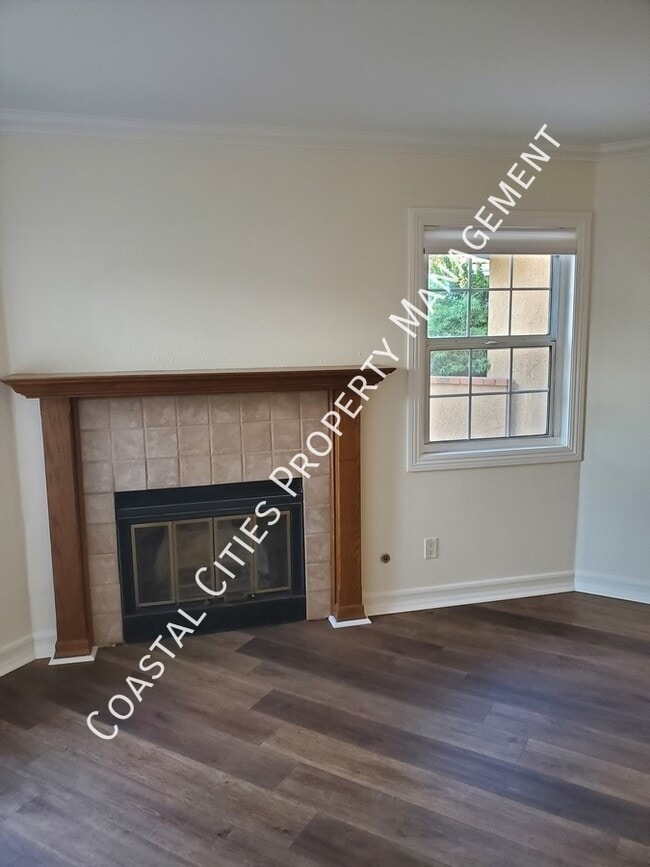 Photo - 10020 1/2 Base Line Rd-1
