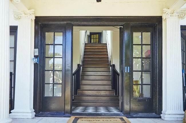 Photo - 3520 W 12th St Unit B