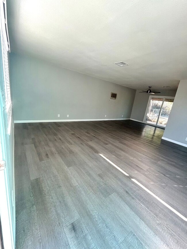 Photo - Welcoming 3 Bedroom 1.5 Bathroom Home