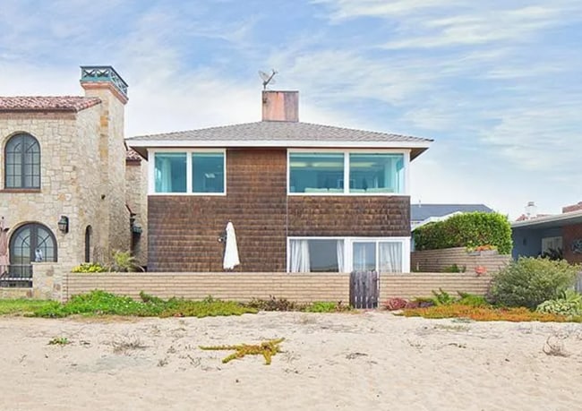 Building Photo - 1560 E Oceanfront Rental