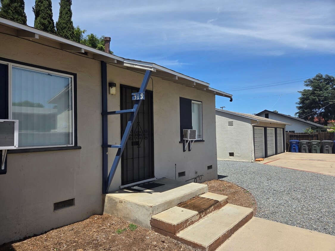 Floor Plan - 318 W. Cypress